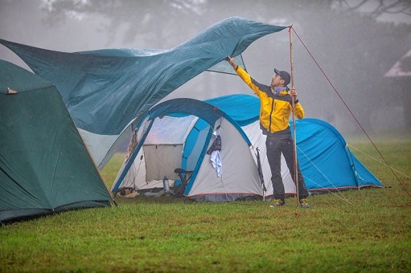 Best Family Tents for Bad Weather 2020: Top 10 Reviews and Buyer Guide
