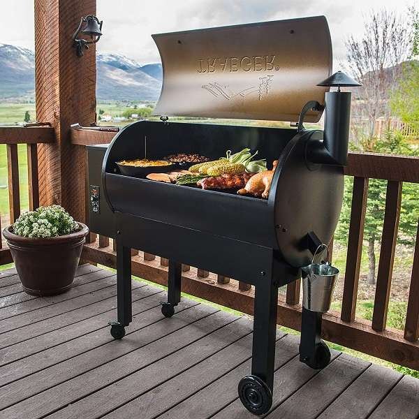 Traeger Grills Texas Elite 34 Pellet Grill Traeger Grills Texas Elite 34 Pellet Grill & Smoker TFB65LZBC
