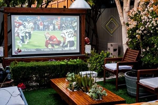 How To Make A Projector Screen With A Sheet